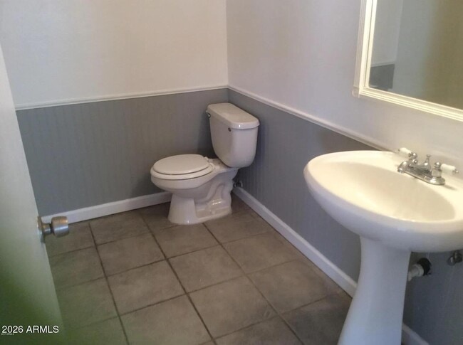 Photo - 2694 E Oakleaf Dr