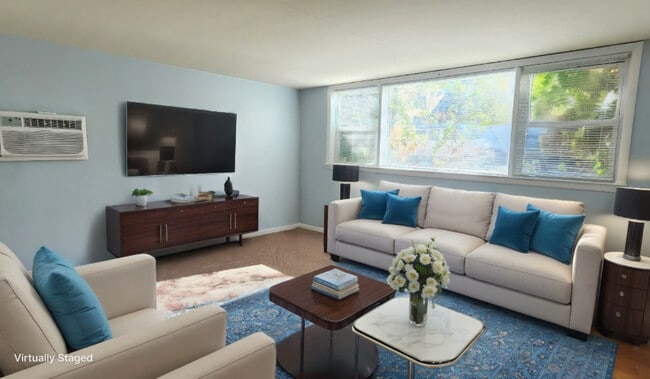 Photo - 2552 W Rascher Ave