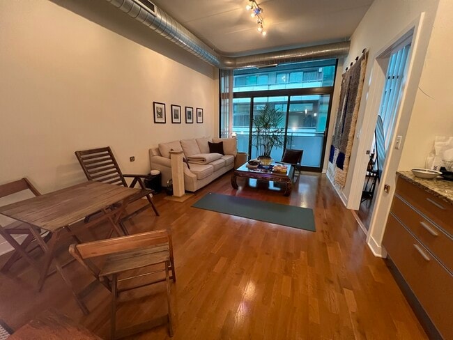 Photo - 650 W Wayman St Unidad 407C