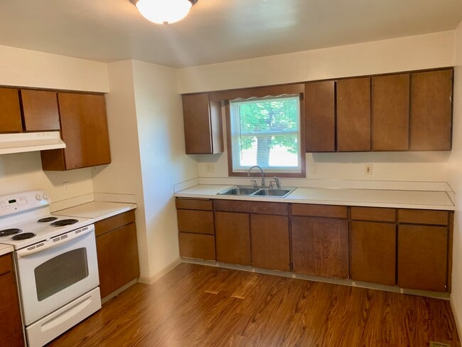 Photo - 930 Jackson St