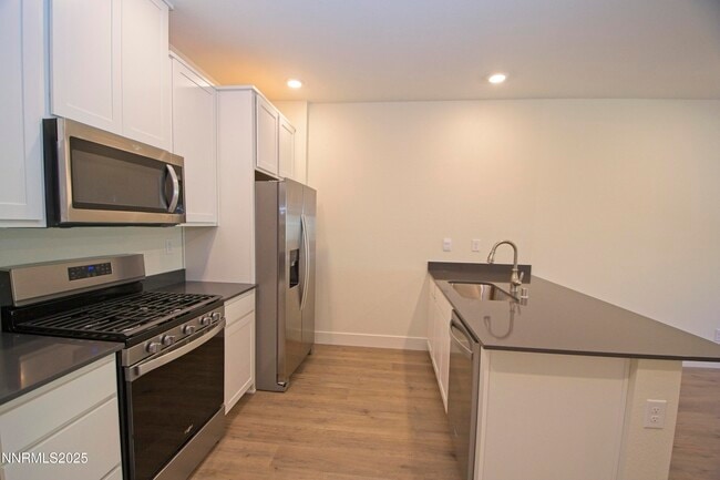 Photo - 1636 Prancer St