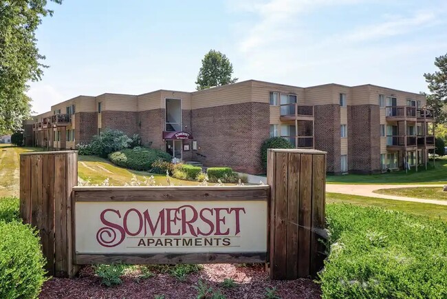 Somerset Apartments - Somerset Apartments