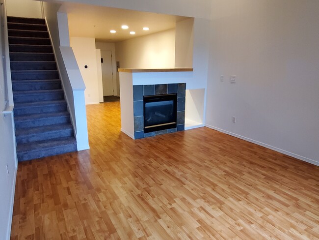 Living Room - 1542 Cherrylane Ave S Apartments Unit 1542