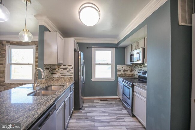 Photo - 12337 Chesterton Dr