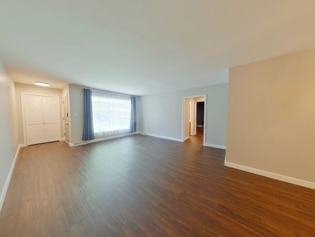 Photo - 6001 E 8th St N