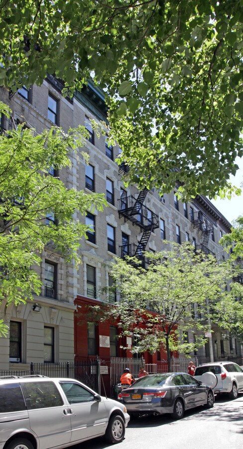 Photo - 537 W 156th St