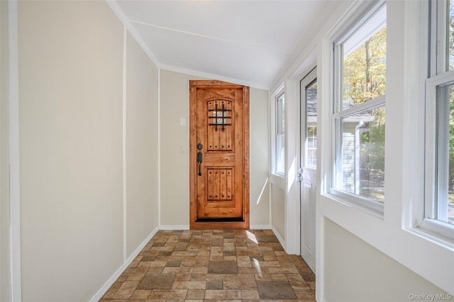 Photo - 107 Meads Farm Rd