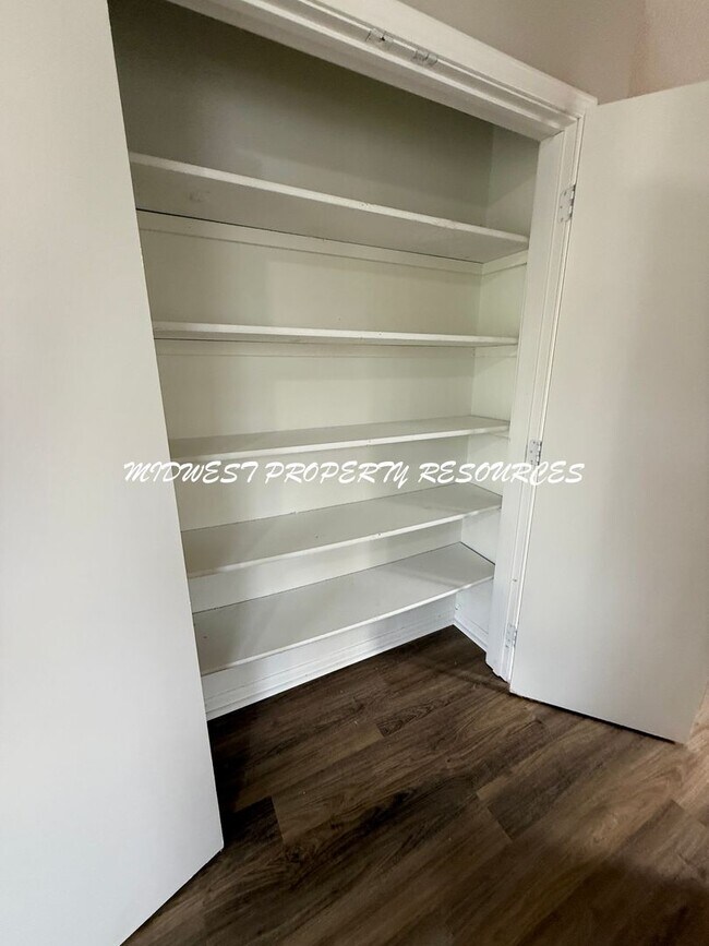 512 Sky Vue Dr