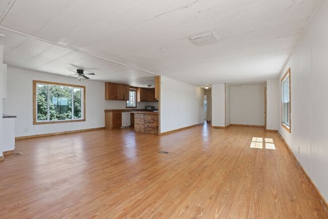 Photo - 12 N 2162 W