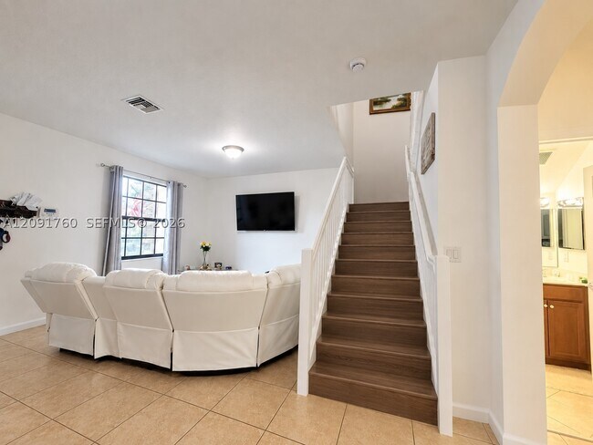 648 SE 32nd Ave