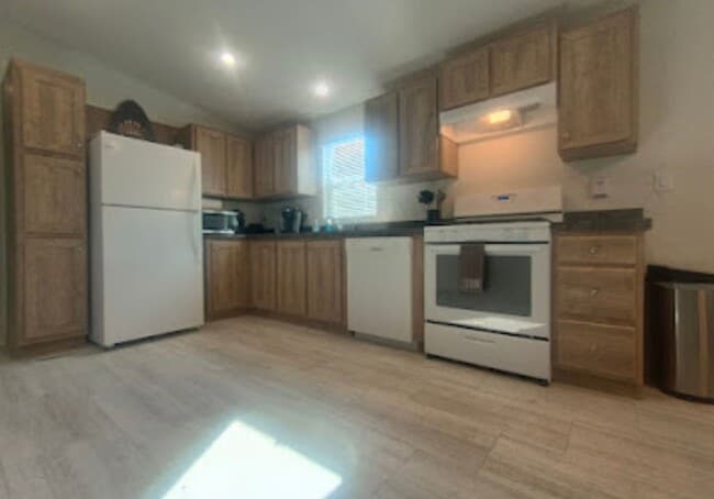 9337-9339 Montemar Drive