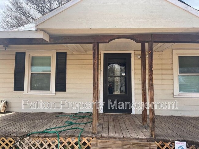 Building Photo - 800 S Mississippi St
