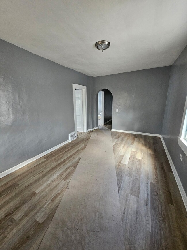 Photo - 7815 Rosewood Ave