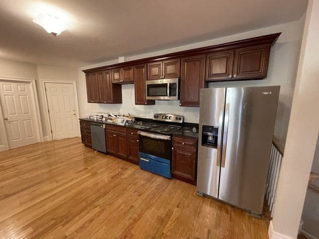 Photo - 10 Park Ave Unit 2