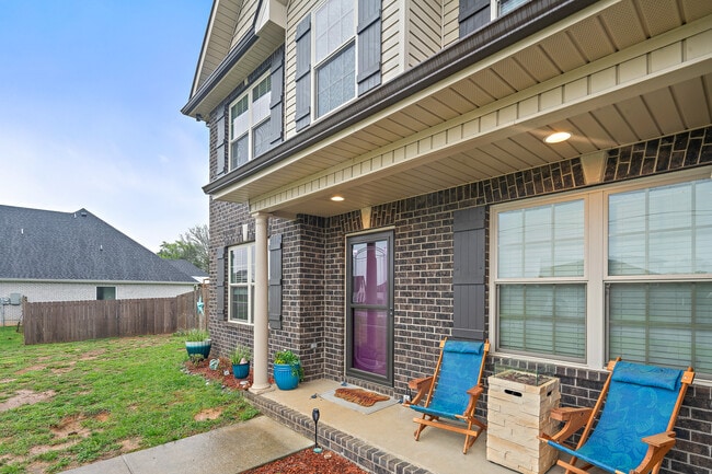 Photo - 305 Oleander Ln