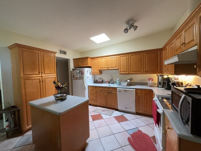 Photo - Great 2 bedroom 2 bath with a private backyard