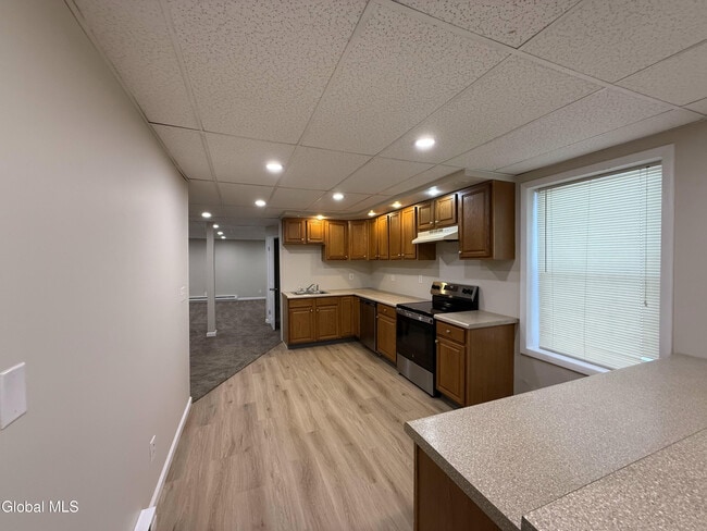 Photo - 734 Hudson Ave Unit 2