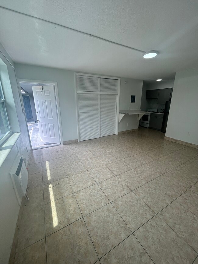 Photo - 7511 Venetian St Unit 6