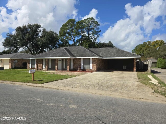 Photo - 216 Orgeron Dr