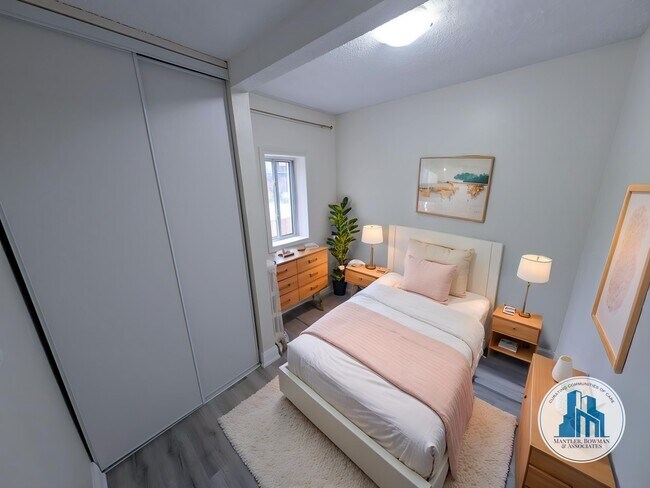 Photo - 22-22 Robina Ave Unit 1