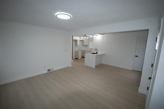 Photo - 20532 Lesure St