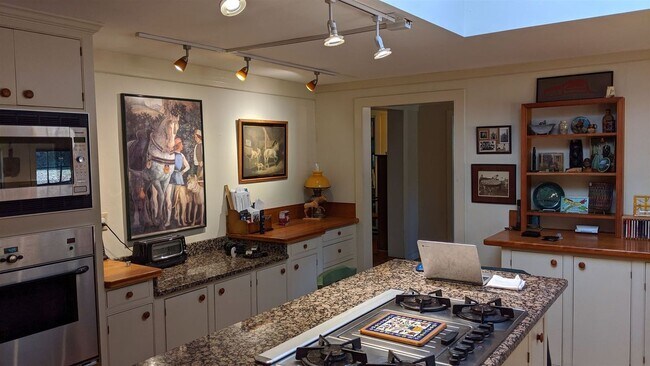 Photo - 266 North Haverhill