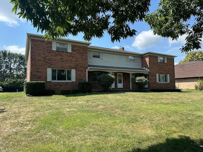 Building Photo - 4867 Dierker Rd Rental