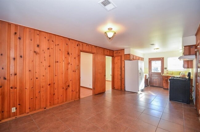 Photo - 6923 Cole Creek Dr