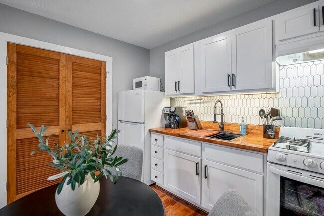 4952 Polk St Unit SI ID1531101P