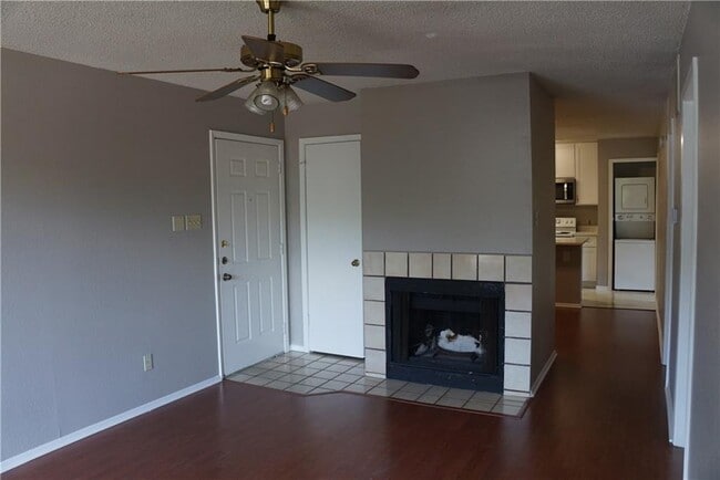 Photo - 3115 Helms St Unit 103