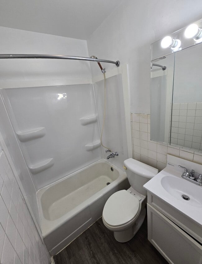 Photo - 1821 40th St