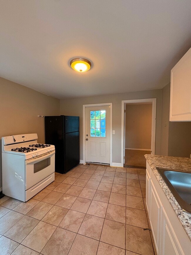 Photo - 68 Catharine St Unit 2