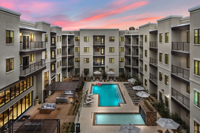 Building Photo - Onyx North Central Rental
