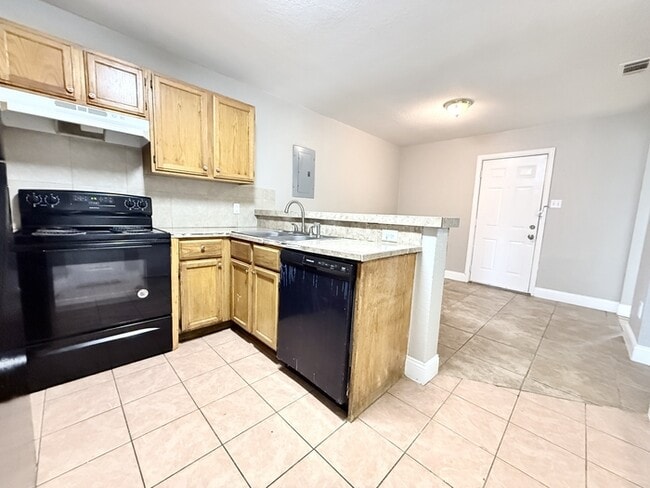Photo - 5200 Carol Ave