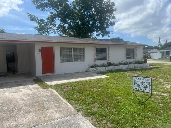 Photo - 2410 SW 44th Ave