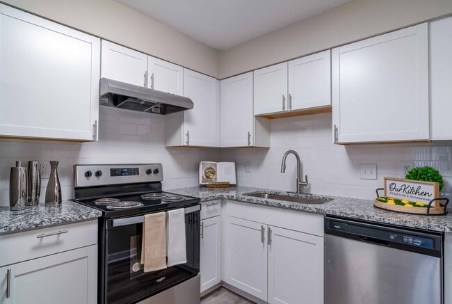 Photo - Ellwood Pines