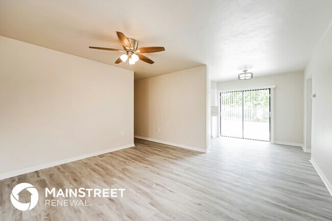 Photo - 13330 Third St