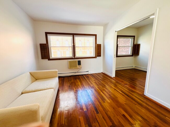 Photo - 359 Grove St Unidad 2nd Fl