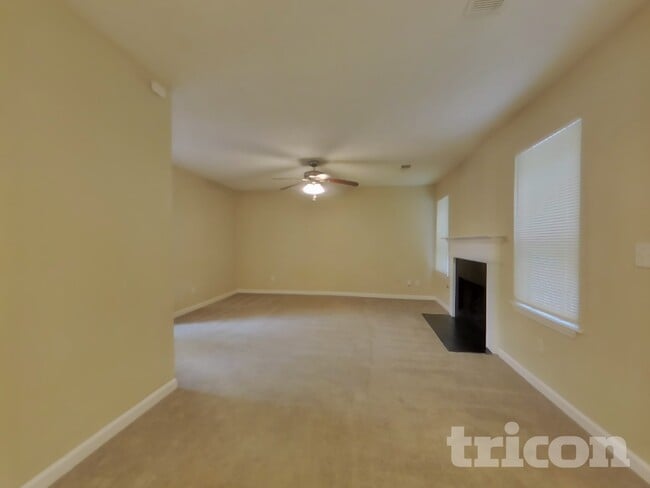 Photo - 3853 Sunview Dr NW