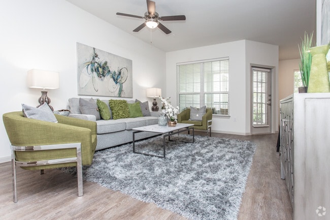 2 Br, Living Room