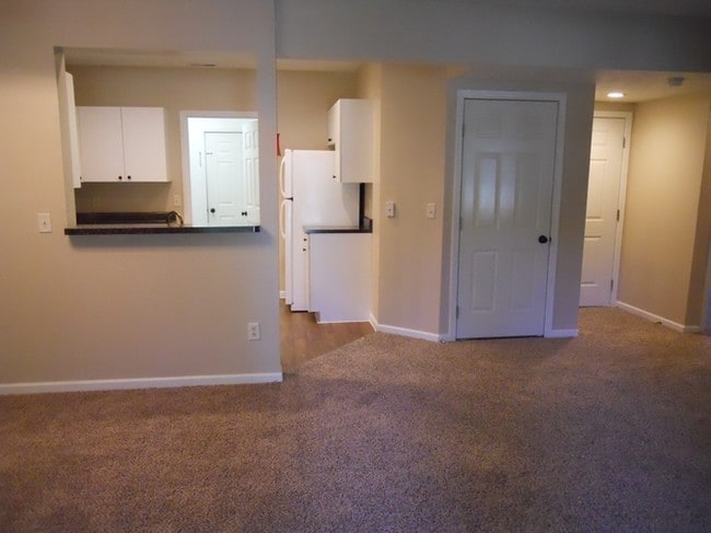 Country Manor Apartments