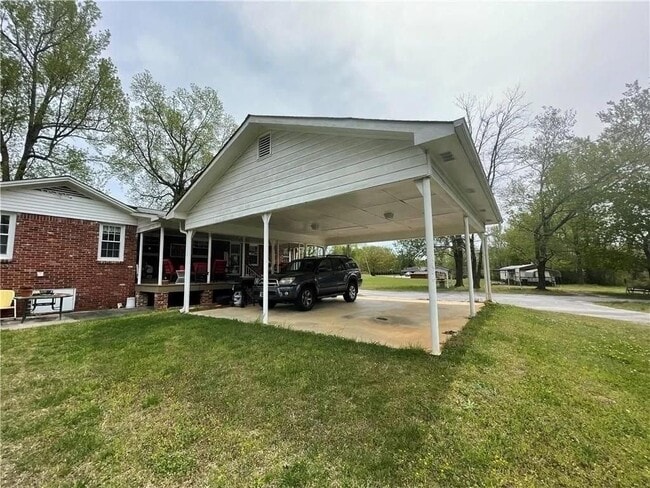 Photo - 3633 Loganville Hwy SW