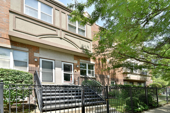 Photo - 7268 N Rogers Ave Townhome