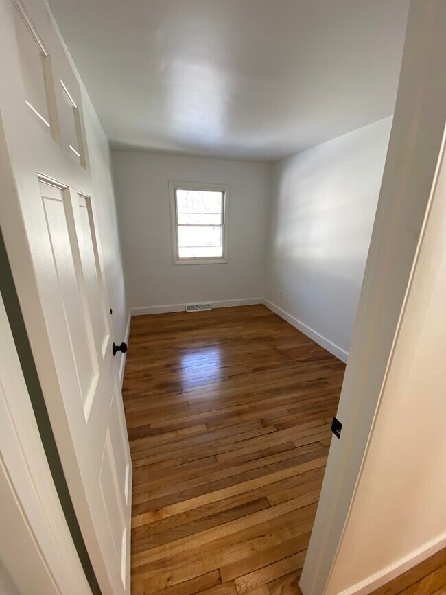 Photo - 85 Trottingham Ct