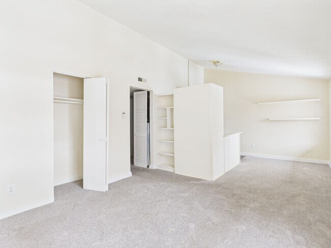 Forest Square Apartments