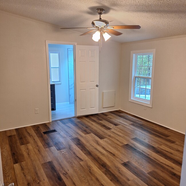 Building Photo - 425 Riggans Way