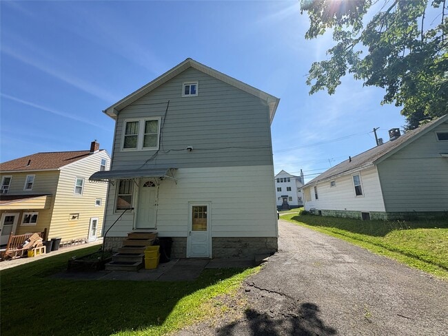 Photo - 260 Ackley Ave