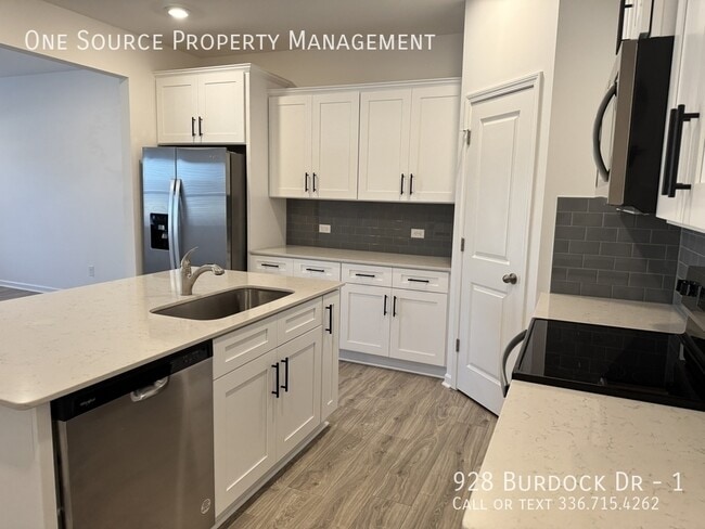 Photo - 928 Burdock Dr