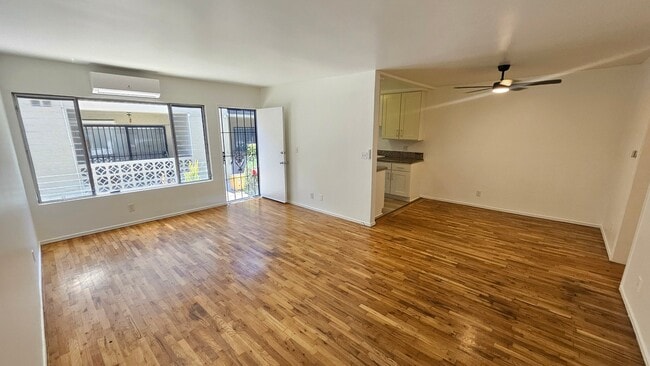Photo - 618 Hayworth Ave Unit 4