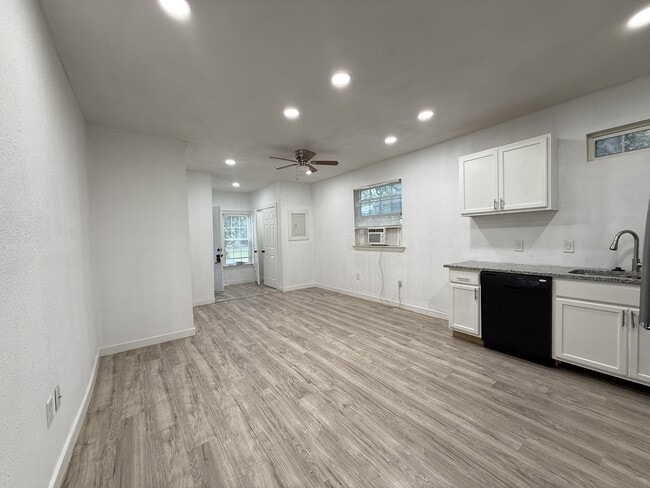 Photo - 1723 Eugene St